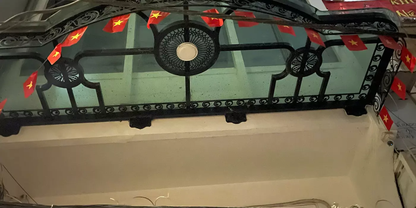 Gia Đình Cần Bán Nhà 40m², 7 tầng, Quan Nhân, Ô Tô, Ngõ Nông, Ở Luôn - 7.6 tỷ