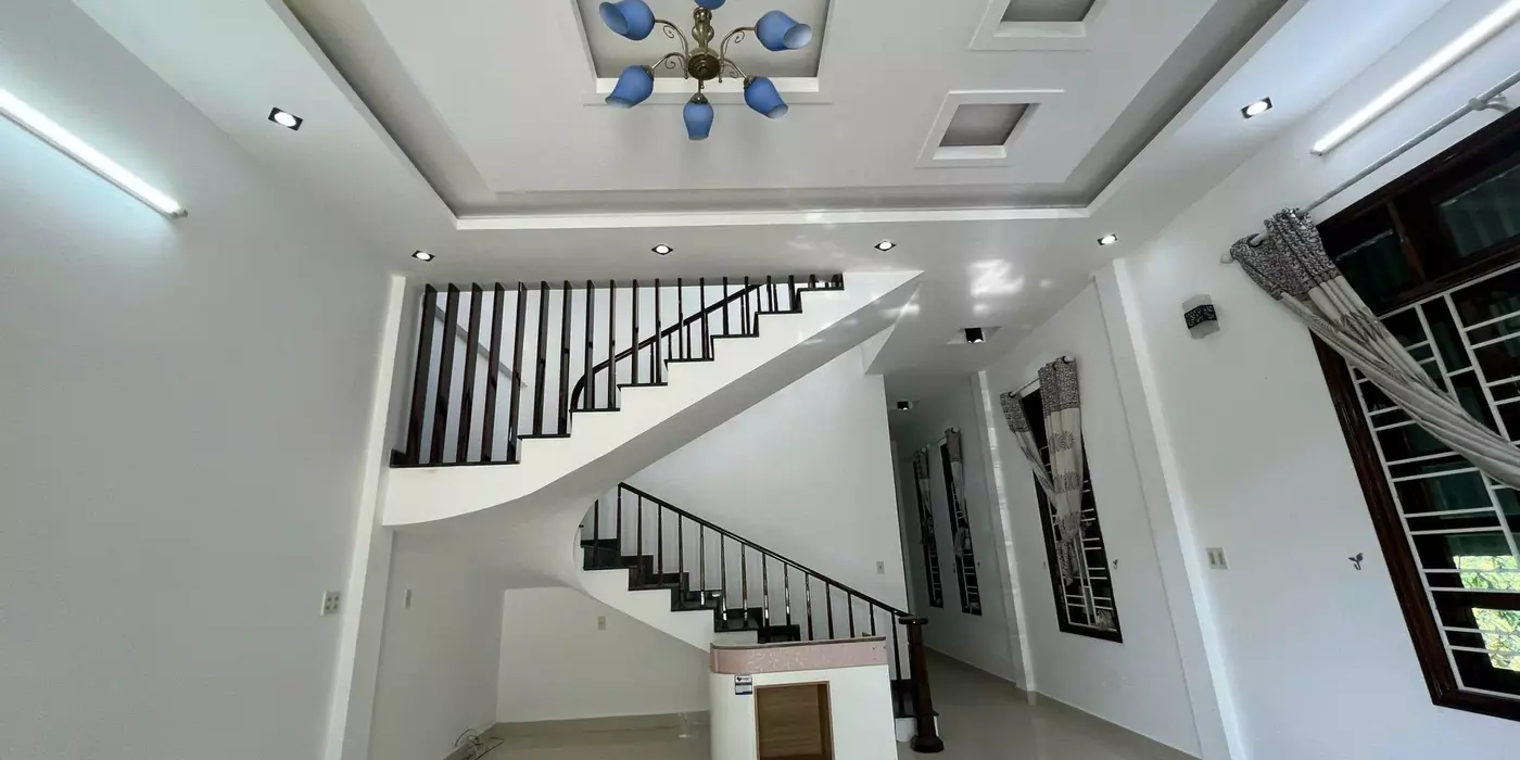 🏠 8 triệu/tháng. CHO THUÊ NHÀ KIỆT Ô TÔ PHẠM VĂN ĐỒNG - HUẾ.