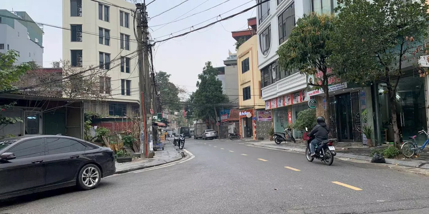 Bán đất TĐC X6 Thạch Bàn Cổ Linh,mặt vườn hoa,sát đường Cổ Linh,100m MT7m, 21 tỷ dư