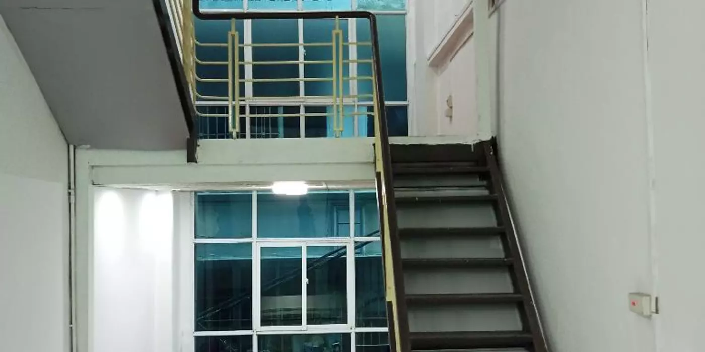 Ngọc Khánh, Ba Đình, ngõ thông 64 m2, 4 tầng, giá chỉ 12.5 tỷ