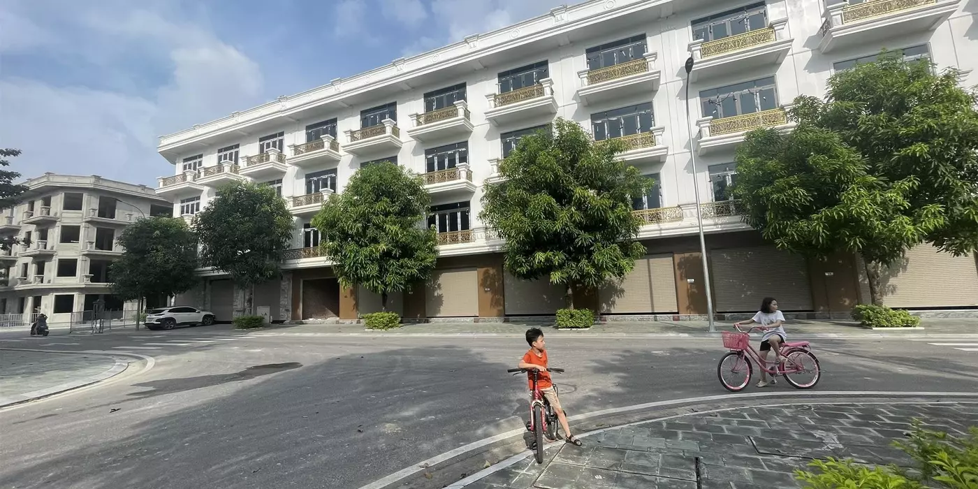 NHÀ 4 TẦNG, GIÁ 3 TỶ 250  (BAO SỔ). TỐT NHÁT TP.THANH HÓA. LH: 0966 343 969