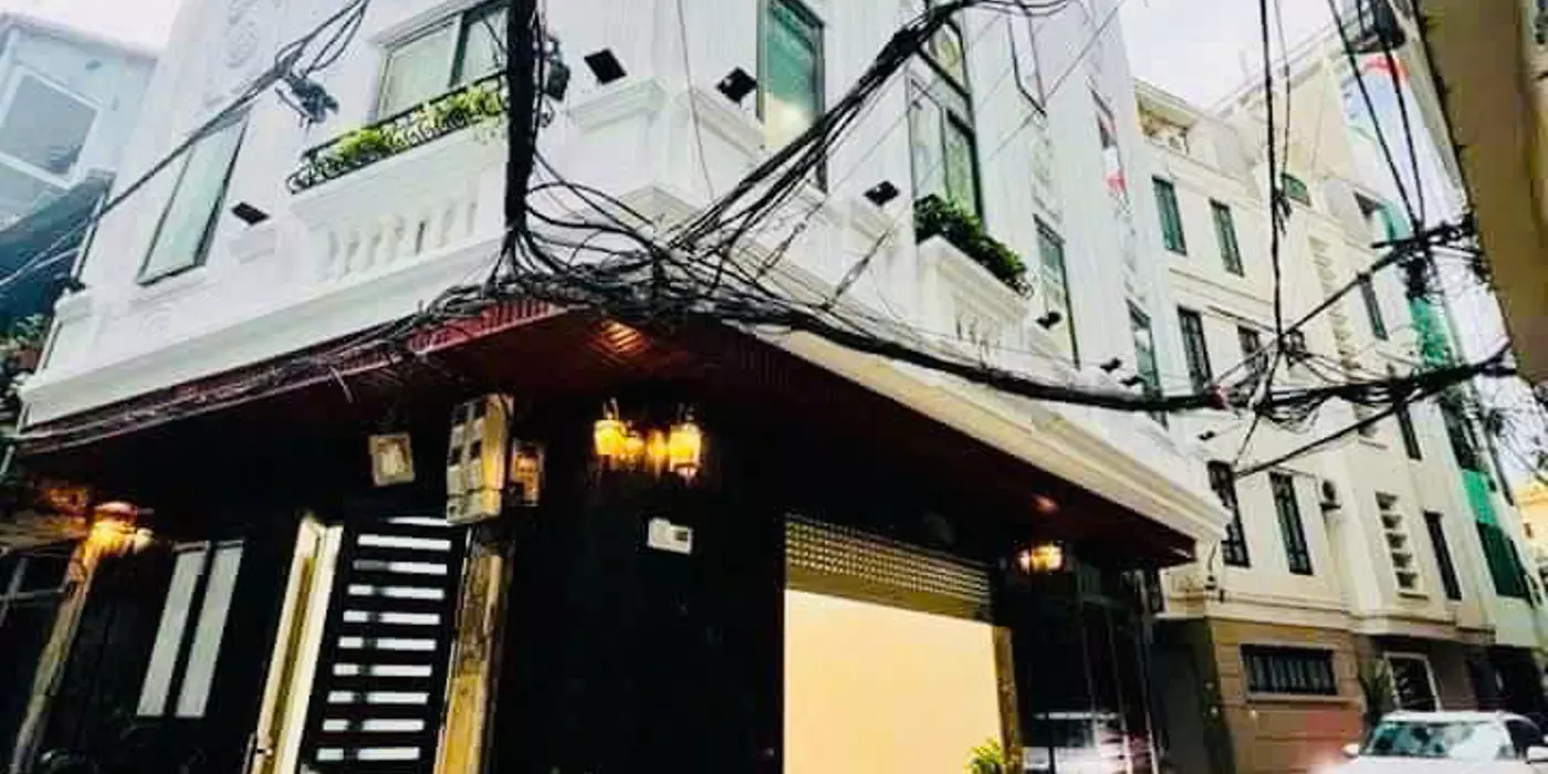 bán nhà Đống Đa 46m Láng lô góc, thang máy, ô tô vào nhà