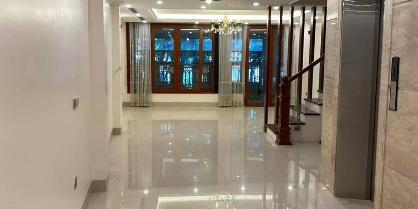 Bán nhà mặt phố Nhật Chiêu 110m2, 5T thang máy, MT6.6m view Hồ Tây cực đẹp giá 72 tỷ
