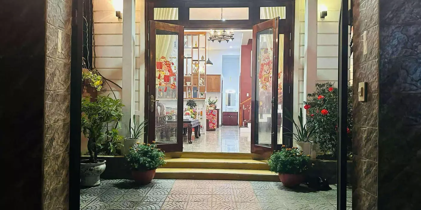 🏡 CHO THUÊ NHÀ NGUYÊN CĂN FULL NỘI THẤT – ĐƯỜNG NGUYỄN HOÀNG, KIM LONG, HUẾ!