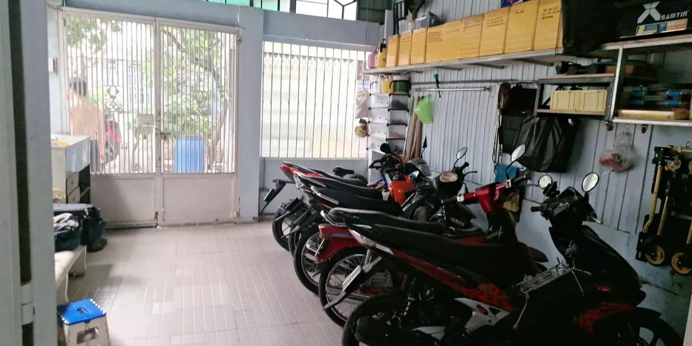 Nhà 2 tầng, mặt tiền hẻm kinh doanh trãi nhựa 4m, 160m2, thu nhập 240triệu/Tháng, 803 Huỳnh Tấn