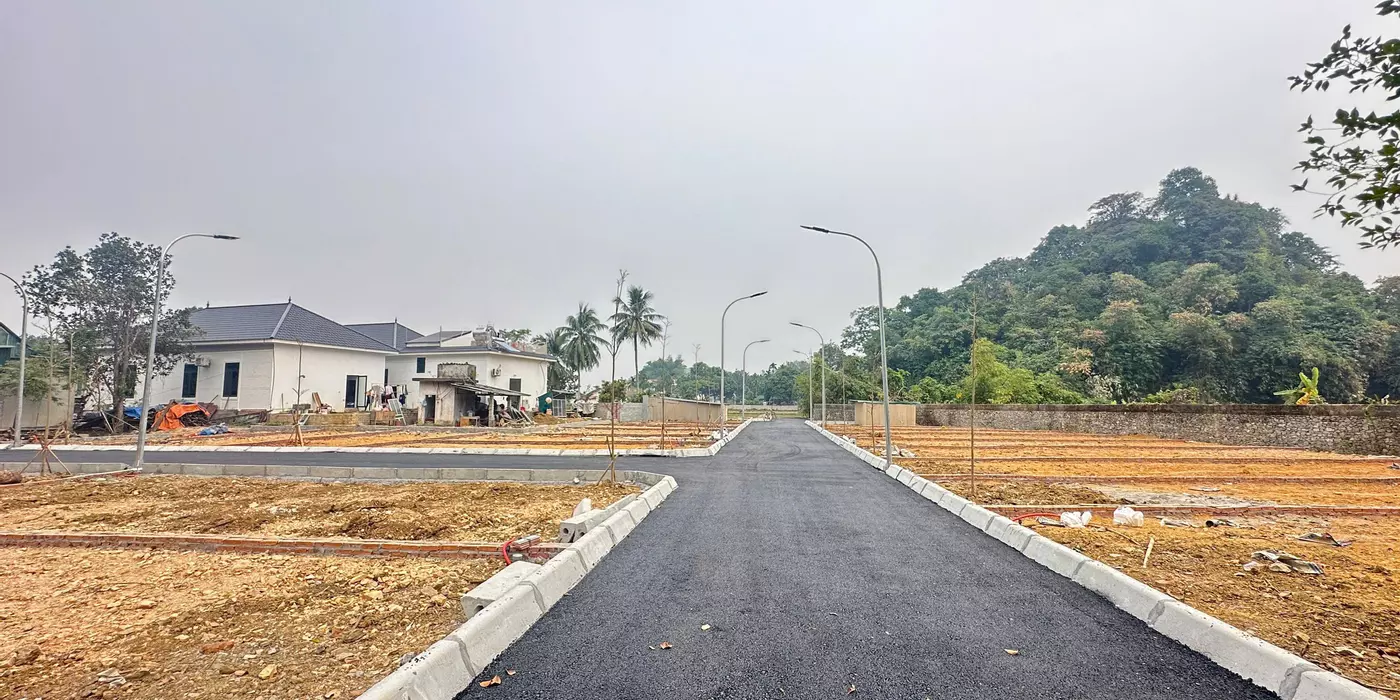 Chính chủ có lô đất đẹp cần bán tại thị trấn Ba Hàng Đồi-Lạc Thủy-Hòa Bình
