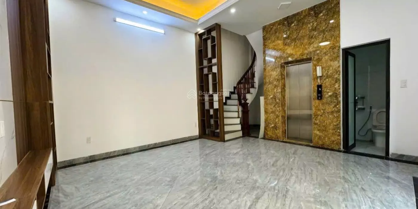 GẤP GẤP! QUAN NHÂN THANH XUÂN,NGÕ NÔNG,1 BƯỚC RA PHỐ,THANG MÁY,33M2 x 6T.