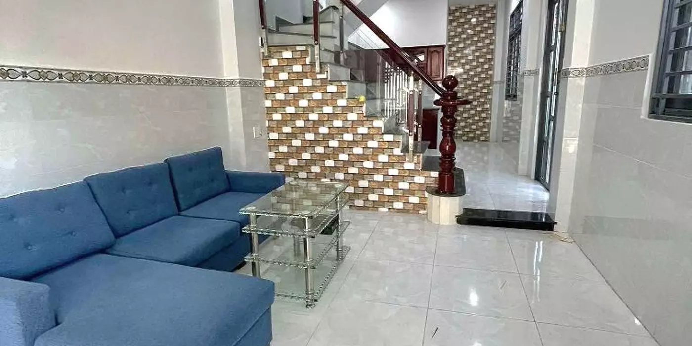 Nhà 3 tầng Lê Văn Việt, TNPB, ngay Vincom Plaza, 60m2, ngang 5m, ở ngay, 5.15 tỷ