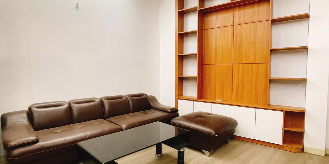 Phố Trạm,Long Biên DT30m2 x mt6m gần TTTM AEON giá chỉ 5.2 tỷ