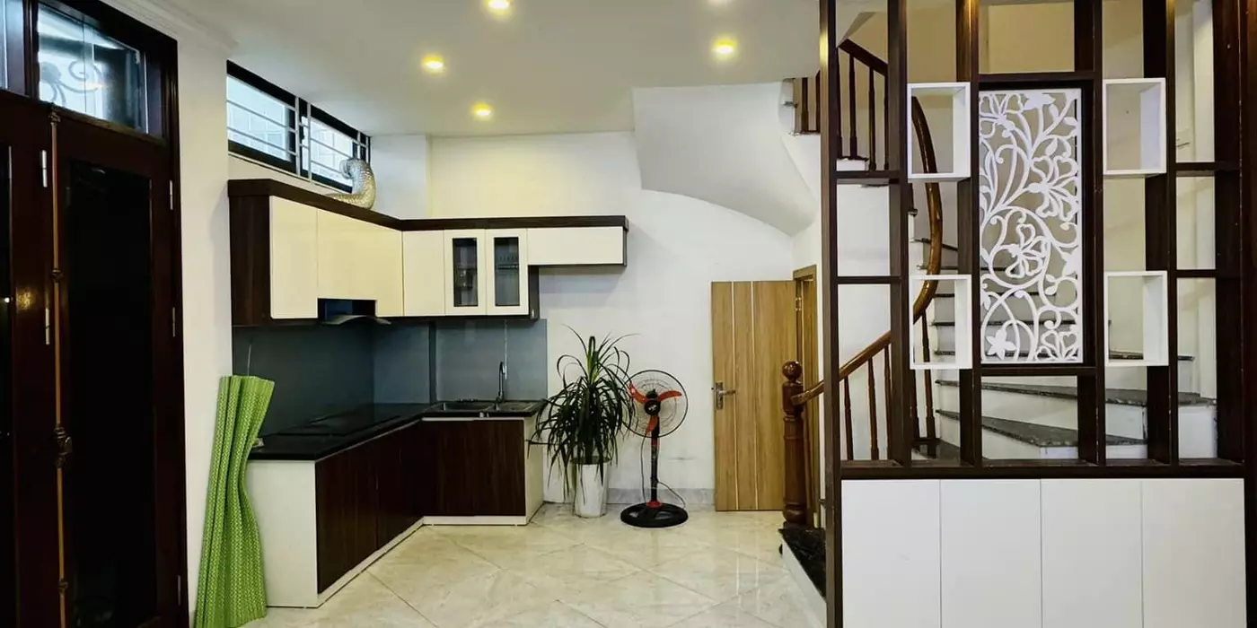 BÁN NHÀ LẠC LONG QUÂN 30M2 5T 3.1M MT GIÁ CHÀO 15 TỶ TÂY HỒ