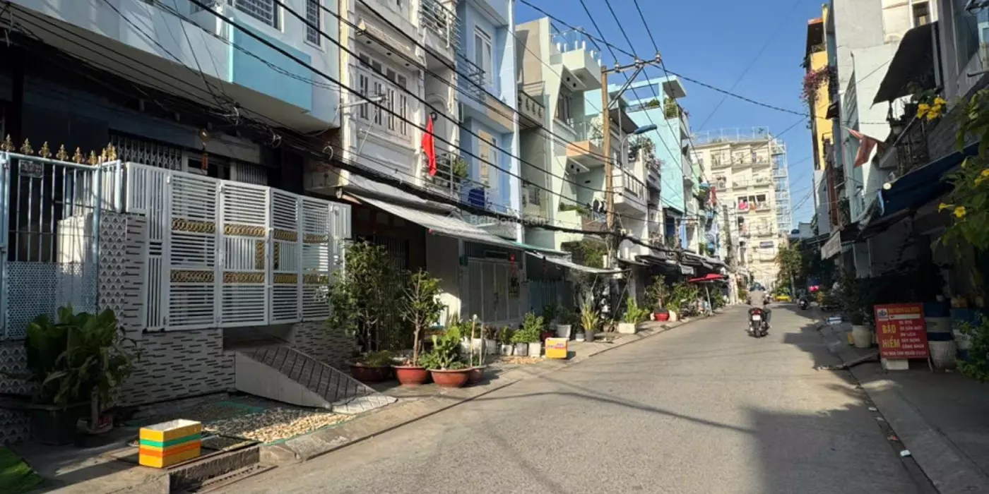 NHÀ 2 TẦNG QUẬN 8 (4X11) ĐƯỜNG 10M NGAY CHỢ, XE TẢI ĐẬU THOẢI MÁI- NHỈNH 4 TỶ