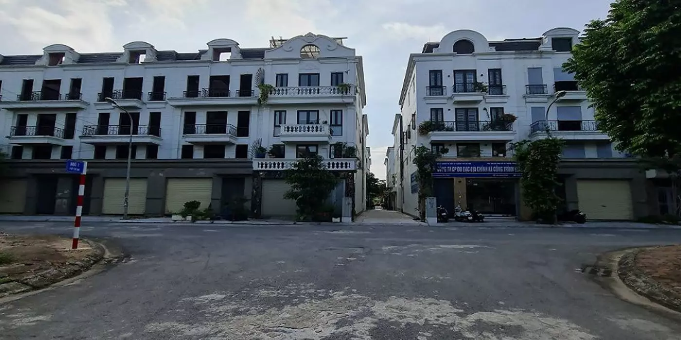 Cho thuê Shophouse Thuận An Central Lake 90m2 5 tầng. Đã hoàn thiện. Lh 0989894845