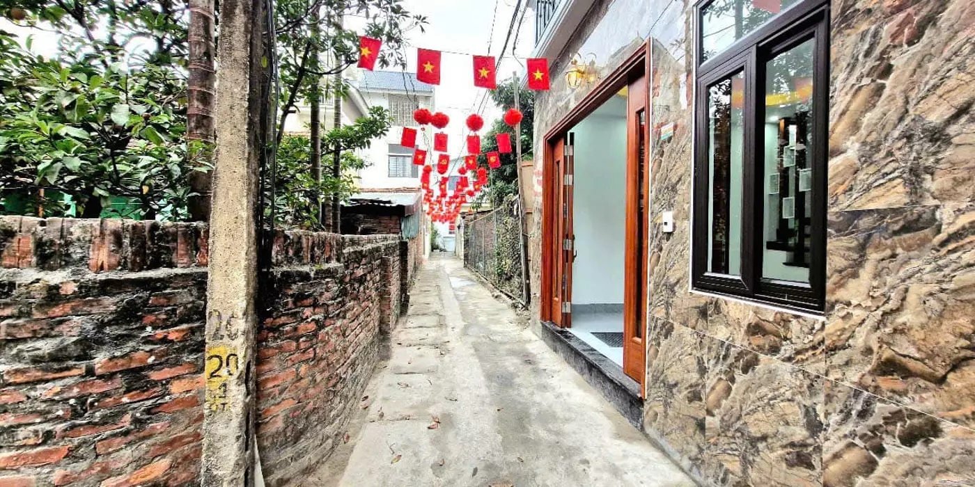 Siêu phẩm bán nhà 5 tầng tại Di Trạch, Hàng xóm KĐT Hinode, ô tô đỗ cách nhà 30m.