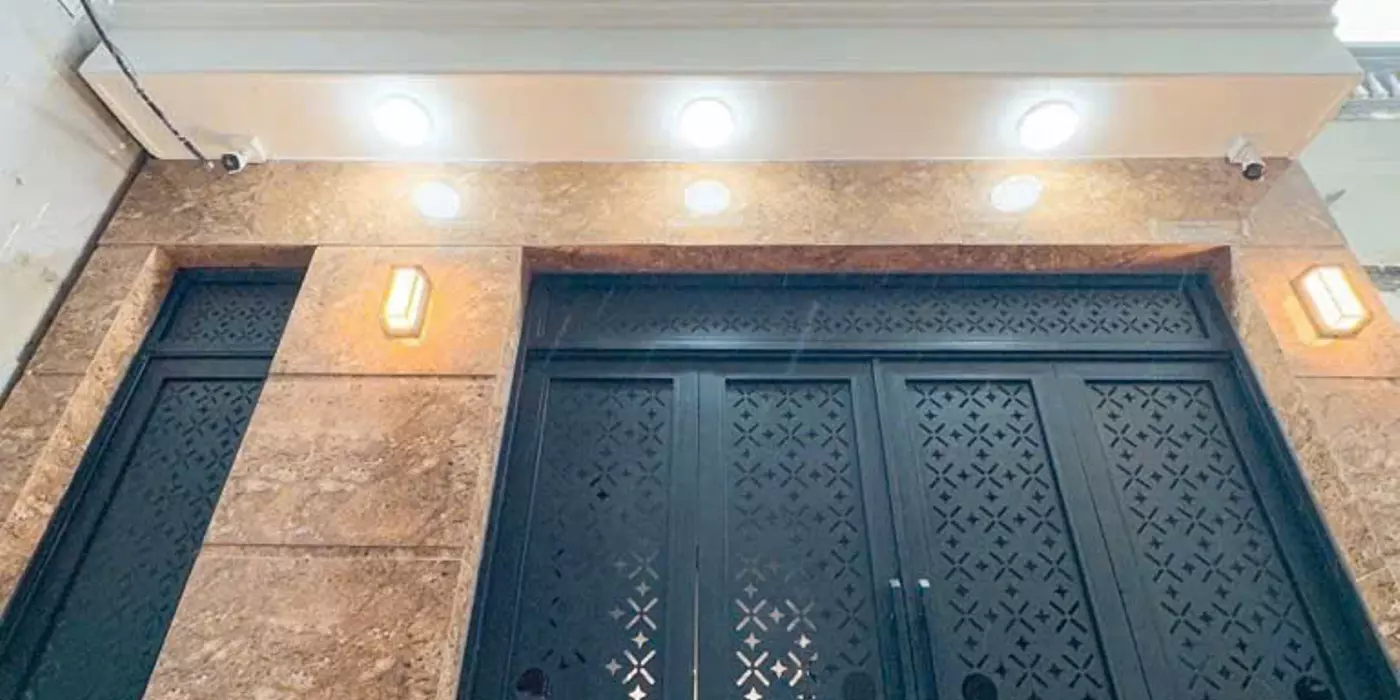 Bán rẻ tòa nhà 7 tầng tại Kim Giang, Hoàng Mai,18 phòng kép kín