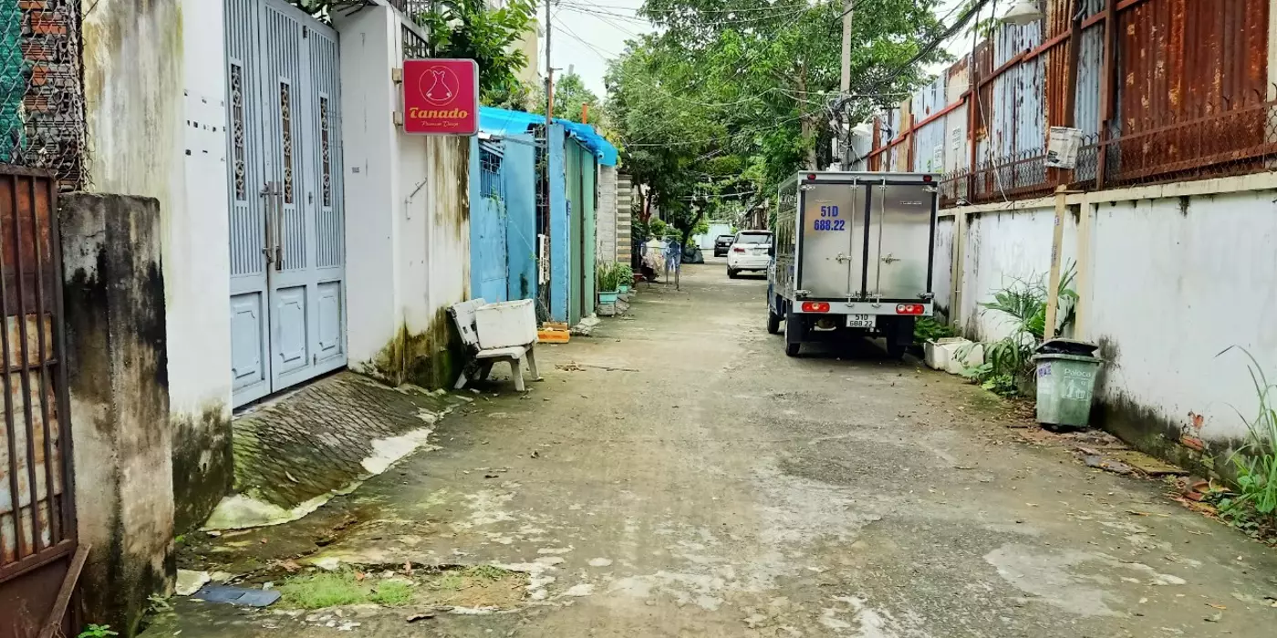 Hẻm ôtô Nguyễn Hữu Tiến 4 x 24m2 (97,6m2) gần Chế Lan Viên giá chỉ 6 tỷ..