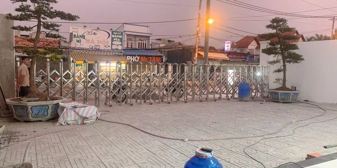 BÁN ĐẤT (12x49) TẶNG TÒA VĂN PHÒNG 2 TẦNG MẶT TIỀN VƯỜN LÀI, Q12