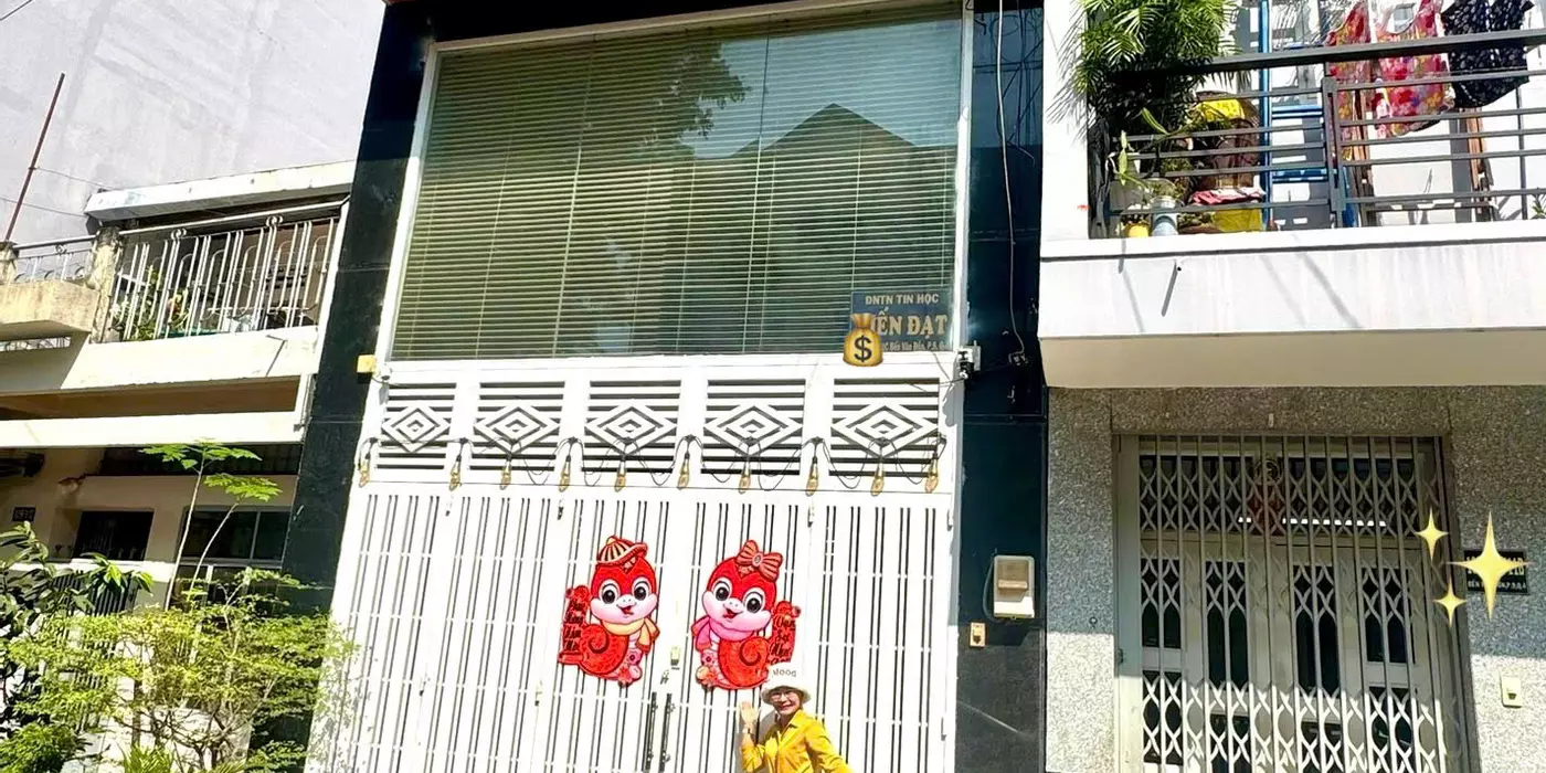 BÁN NHÀ MẶT TIỀN 12M XE HƠI ĐẬU CỬA ĐƯỜNG BÊN VÂN ĐỒN QUẬN 4