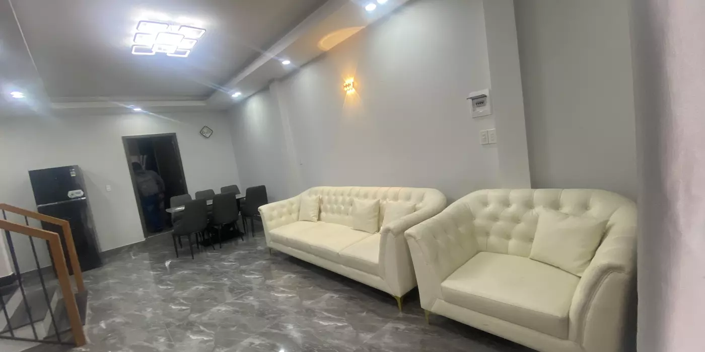 BÁN NHÀ 3 TẦNG. KIỆT Ô TÔ ĐƯỜNG HÙNG VƯƠNG.TP HUẾ