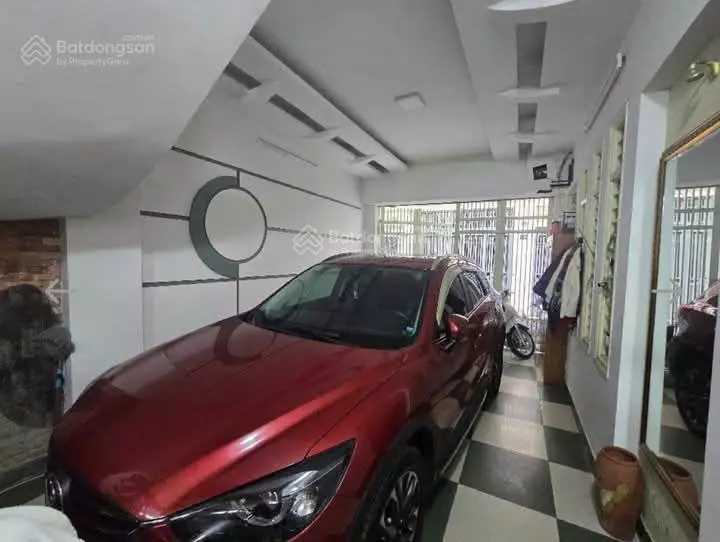 Siêu phẩm Hoàng Quốc Việt, quận Cầu Giấy, ngõ phân lô, ô tô, giáp phố, lô góc, 63m2*  Mặt tiền: