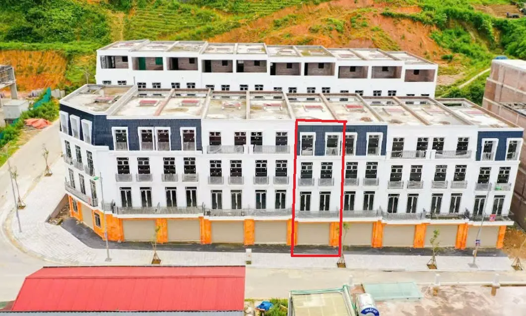 Bán căn Liền Kề khu hành chính mới SaPa, xây sẵn 4 tầng. Giá ưu đãi.