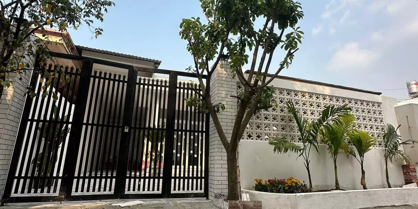 📣🌼GẤP BÁN! NHÀ SÂN VƯỜN - DT(8,5x25)- HẺM XE HƠI - NGANG KHỦNG GẦN 9M - NGAY TRƯỜNG NGUYỄN THỊ