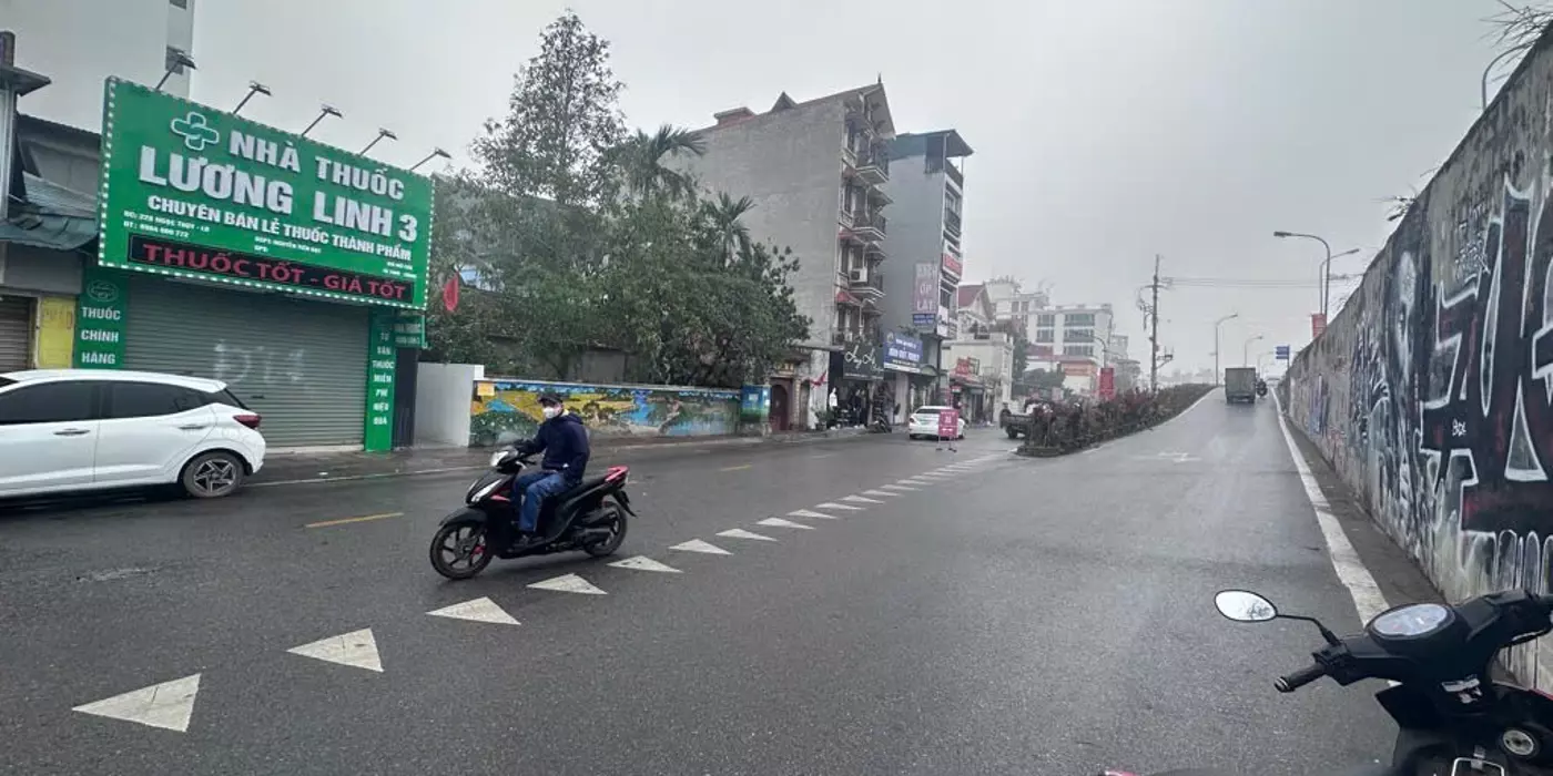 SIÊU HIẾM VỊ TRÍ VÀNG NGỌC THỤY LONG BIÊN. -HAI BƯỚC RA Ô TÔ TRÁNH THOÁNG TRƯỚC SAU  THANG MÁY