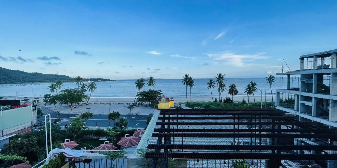 View Biển Nghỉ Dưỡng - Bán nhà 4 tầng sát biển Mỹ Khê dòng tiền tốt