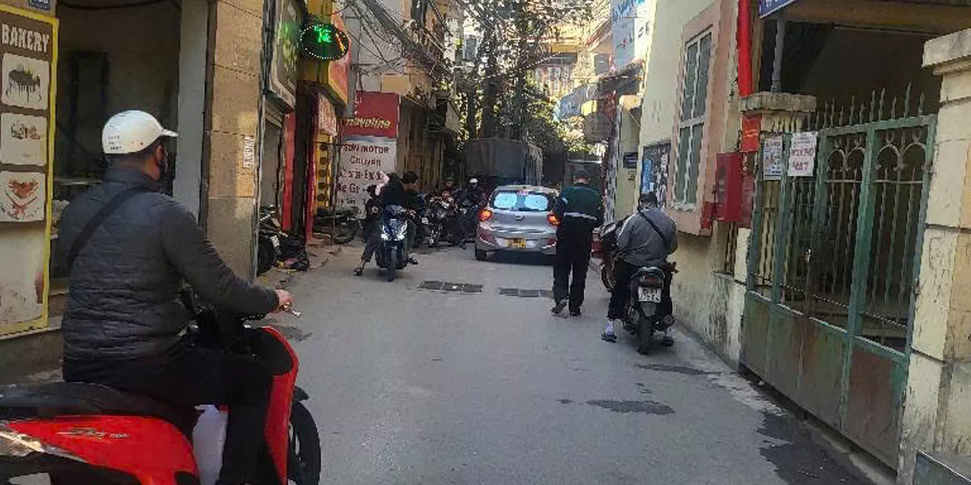 bán nhà Hoàng Mai 73m đủ nội thất, nhà đẹp ngõ thông gần ô tô