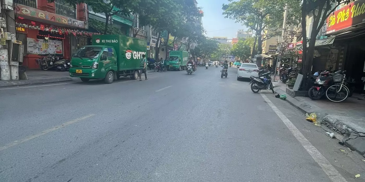 Bán nhà mặt phố hồ Đền Lừ - vị trí đắc địa, kinh doanh đỉnh cao, lô góc, 55m2, 5 tầng, 22 tỷ