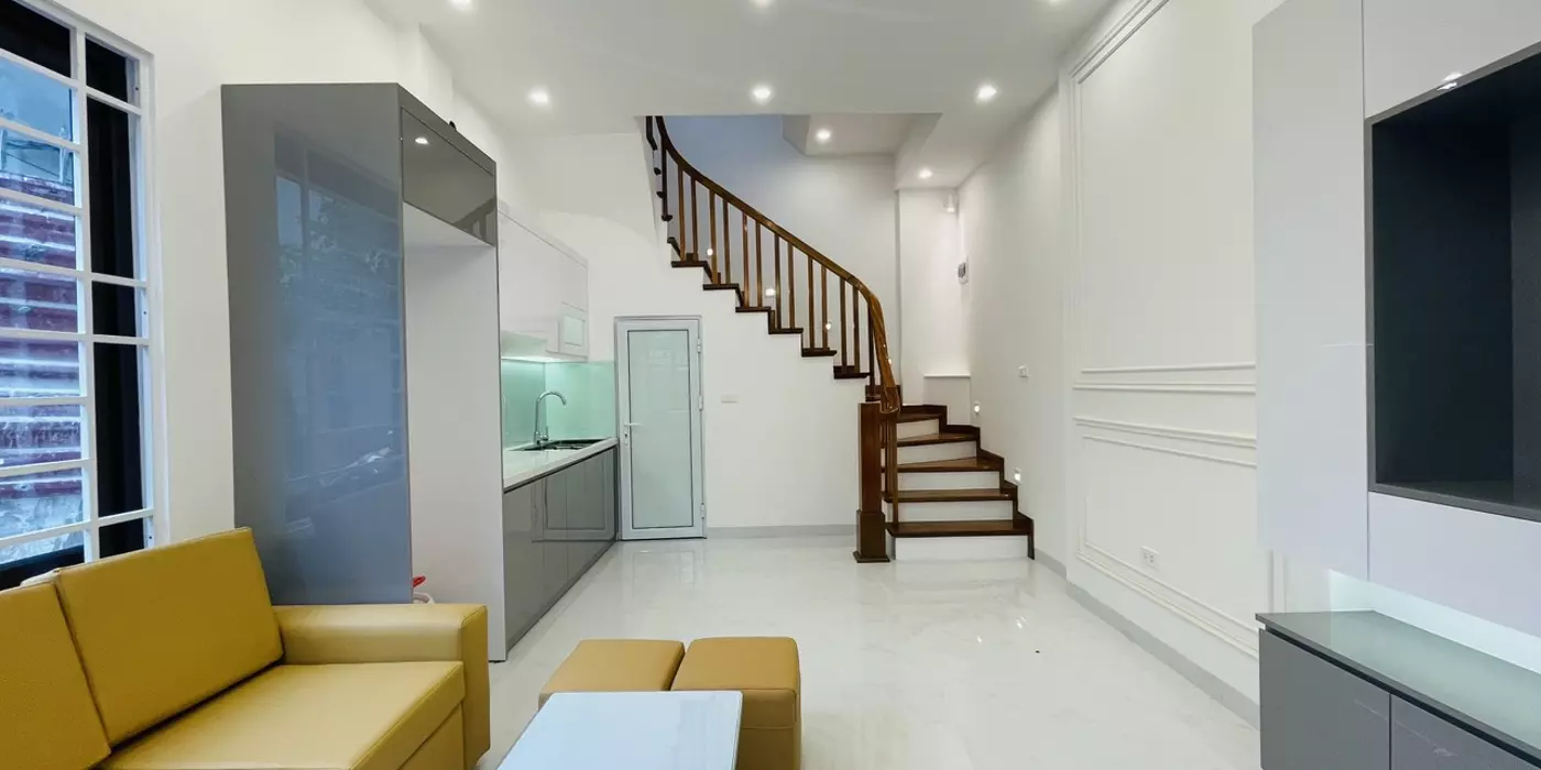 Bán nhà riêng cạnh chợ Giang Xá, Trạm Trôi. Căn góc 33m2 xây dựng 5 tầng, nội thất đầy đủ 100%