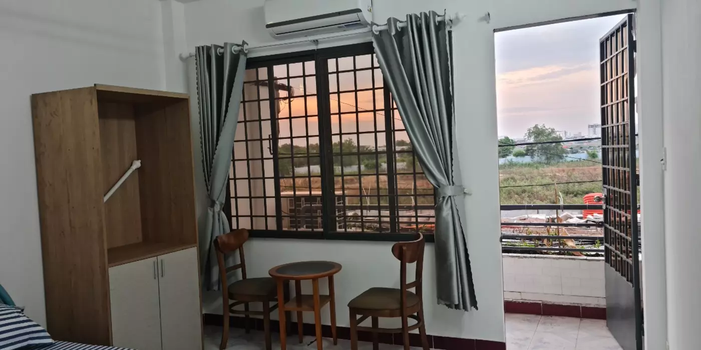 Chính chủ cho thuê phòng (nhà mặt tiền) mới 100% chỉ 3tr đầy đủ nội thất đường Lê Văn Huân, Tân