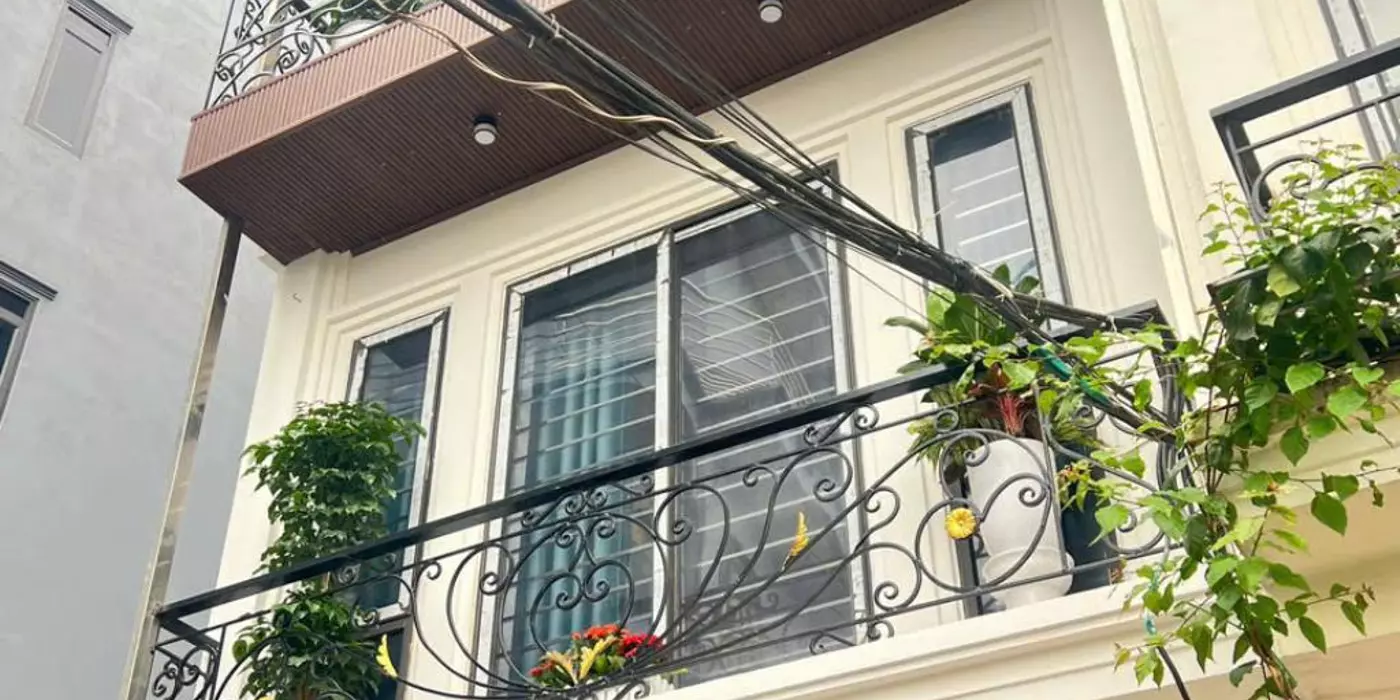 Bán nhà: Ngọc Hồi, 40m2, 5 tầng,tô đỗ cửa, lô góc, vị trí đẹp. cách bx Nước Ngầm 0.5km. hơn 7 tỷ
