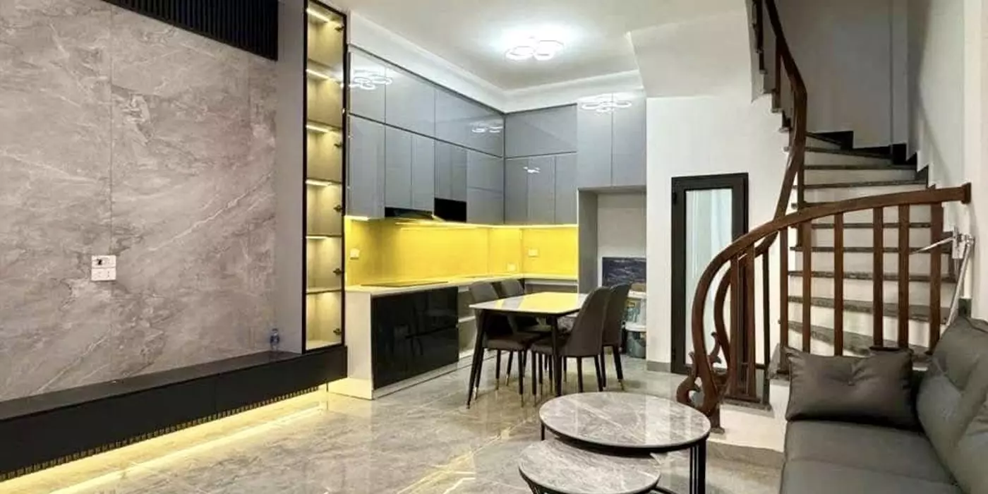 HIẾM!! BÁN NHÀ BỒ ĐỀ 40M2* 5 TẦNG* 8.9 TỶ, FULL NỘI THẤT, VIEW HỒ BỒ ĐỀ.