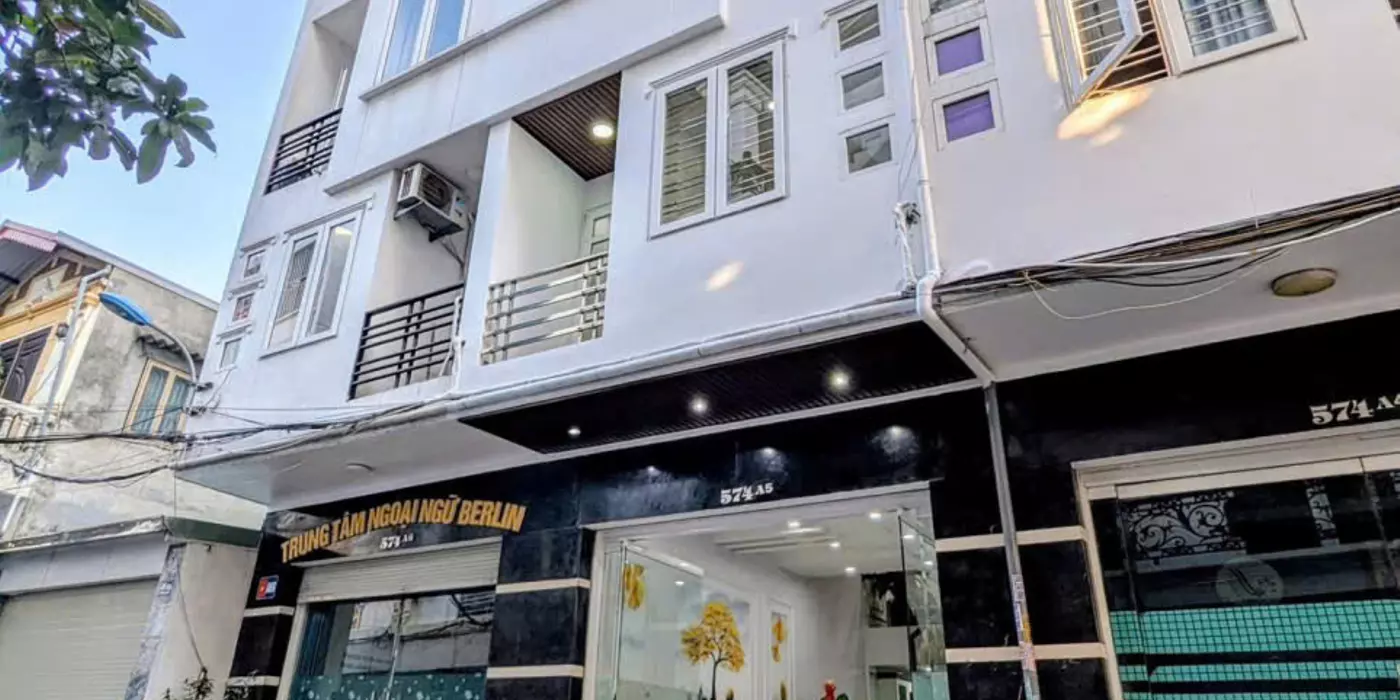 🌹🌹Nhà mặt ngõ tuyến 2 Nguyễn Văn Linh - 49m 4 tầng - Giá 4.4 tỉ - ô.tô đỗ cửa