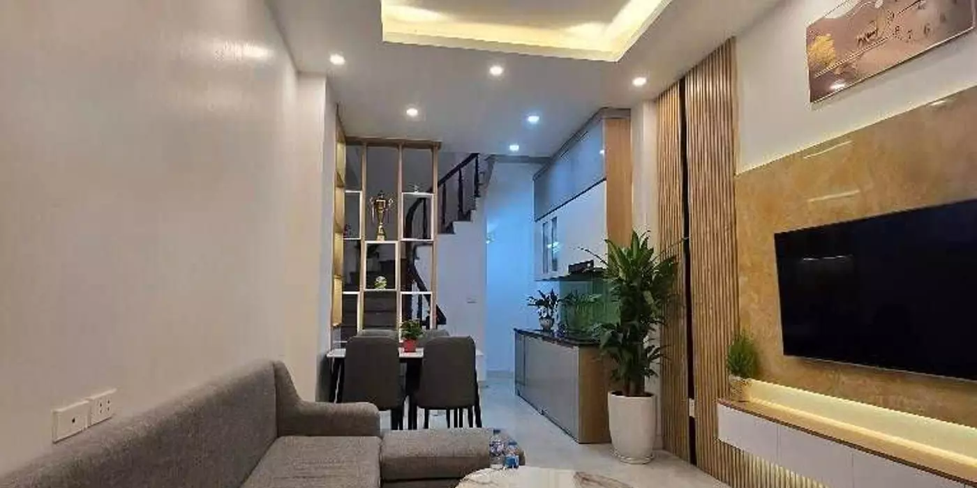 BÁN NHÀ BÁT KHỐI – 5 TẦNG MỚI – NGÕ Ô TÔ TRÁNH – 8.2 TỶ