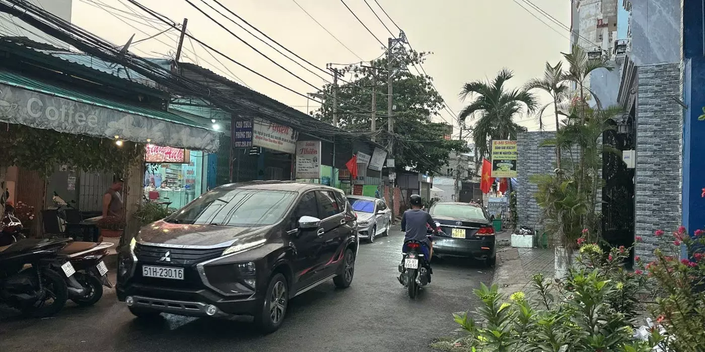 Bán GẤP nhà hẻm 256 Phan Huy Ích ngang 6m 198m2 4 lầu gần Emart, ga Metro nhỉnh 20 tỷ.