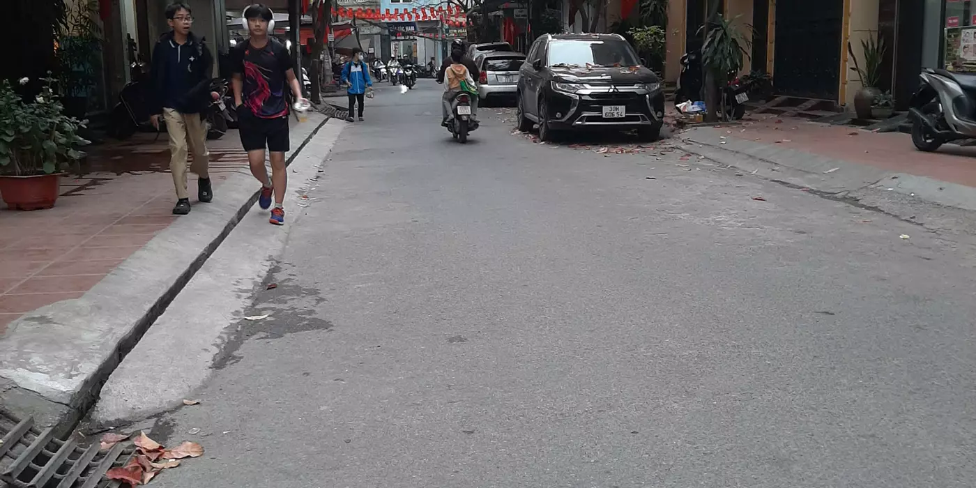Bán nhà phân lô phố Pháo Đài Láng kinh doanh sầm uất