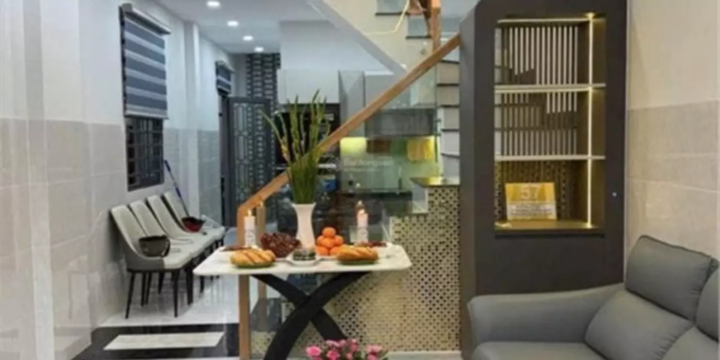 Nhỉnh 6tỷ - Nhà 2tầng MT đường số - chợ Tân Quy - Tân Hưng - tặng full nội thất . Sổ chuẩn
