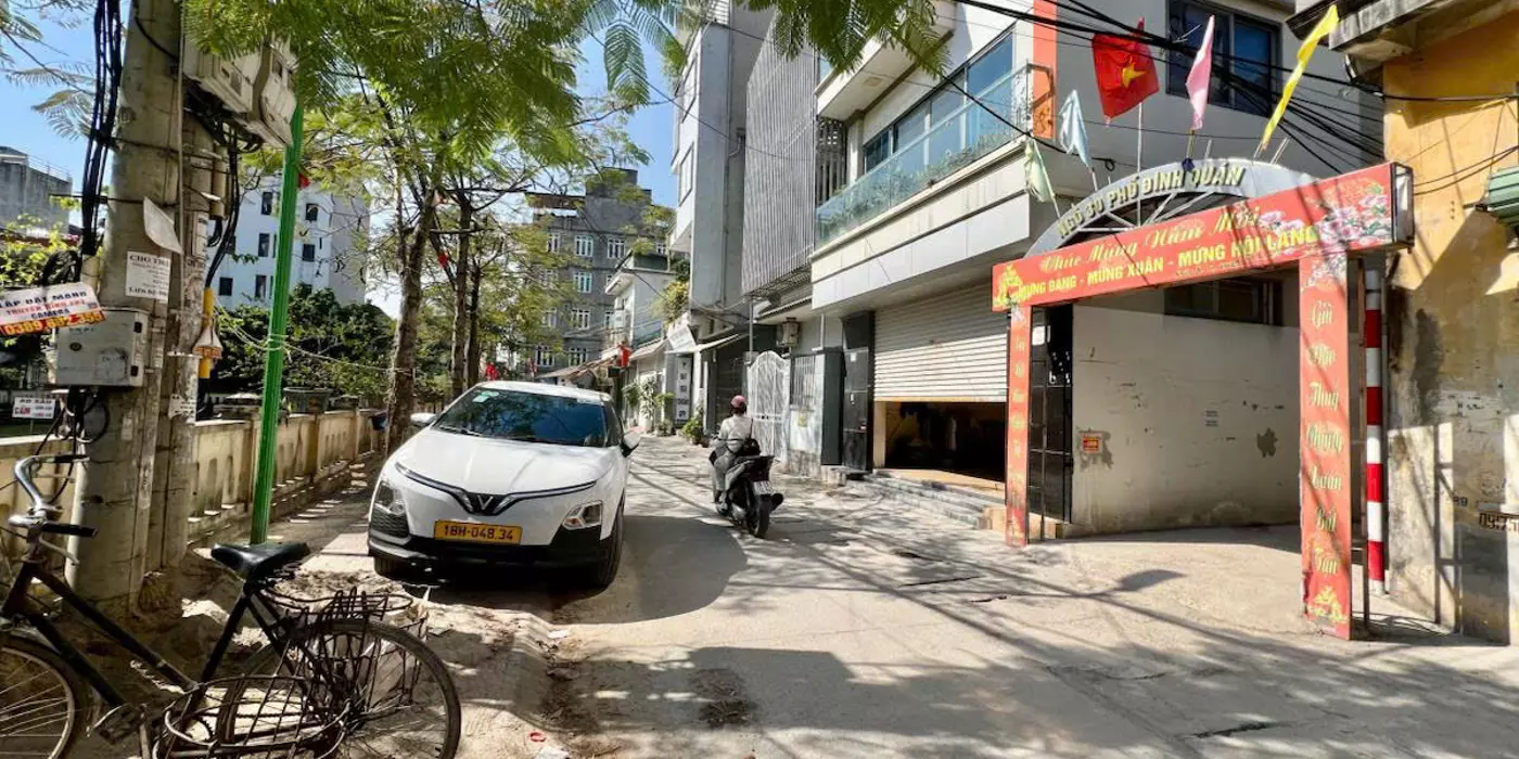 NHÀ PHÂN LÔ CẦU DIỄN 40M2X5 TẦNG, TẶNG FULL NỘI THẤT, Ở NGAY, SÁT GA METRO, 7.3 TỶ