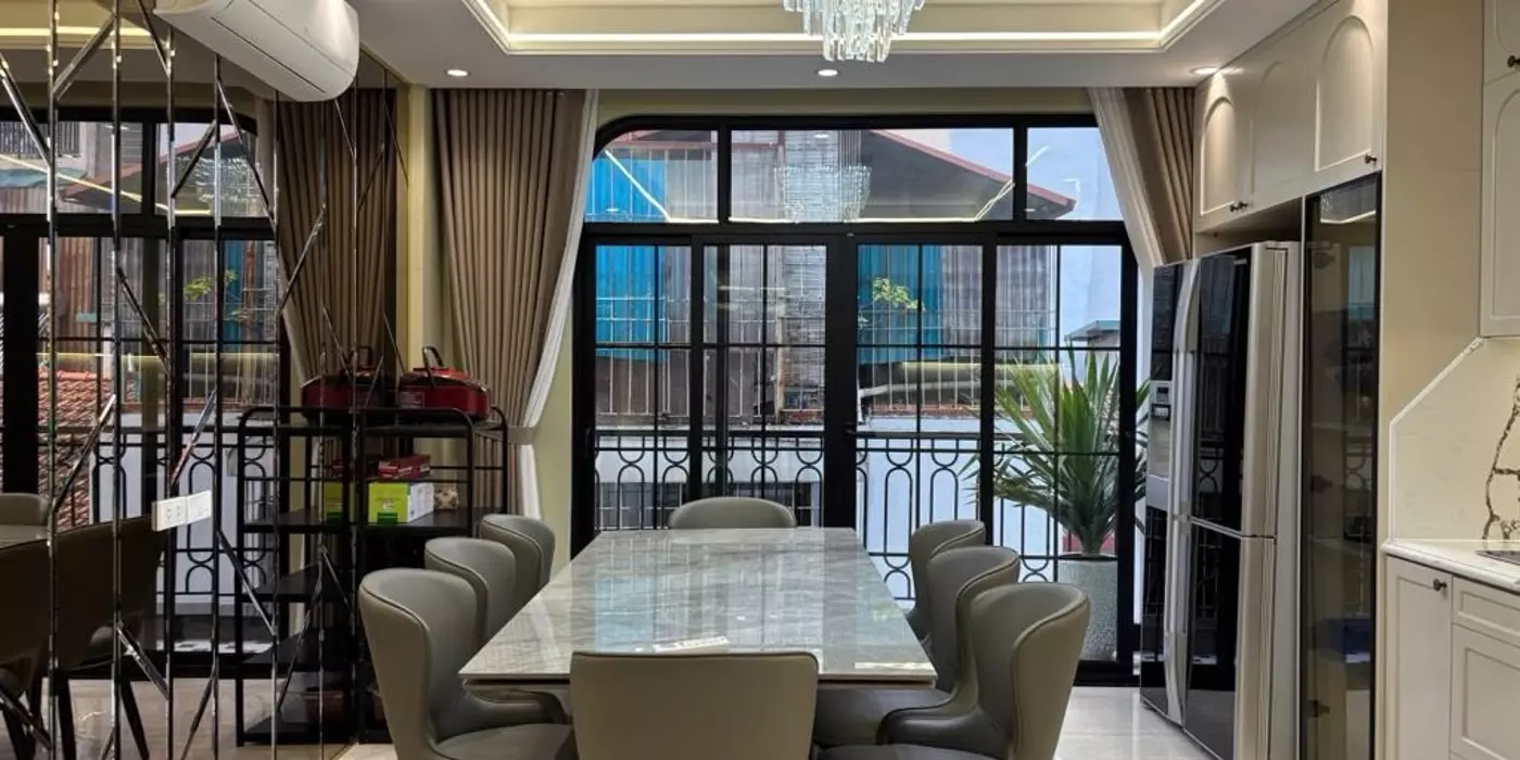 Bán nhà Hồng Tiến Dân Xây- Gara- Thang máy -full NT 35m 7 tầng nhỉnh 11tyr (TL)
