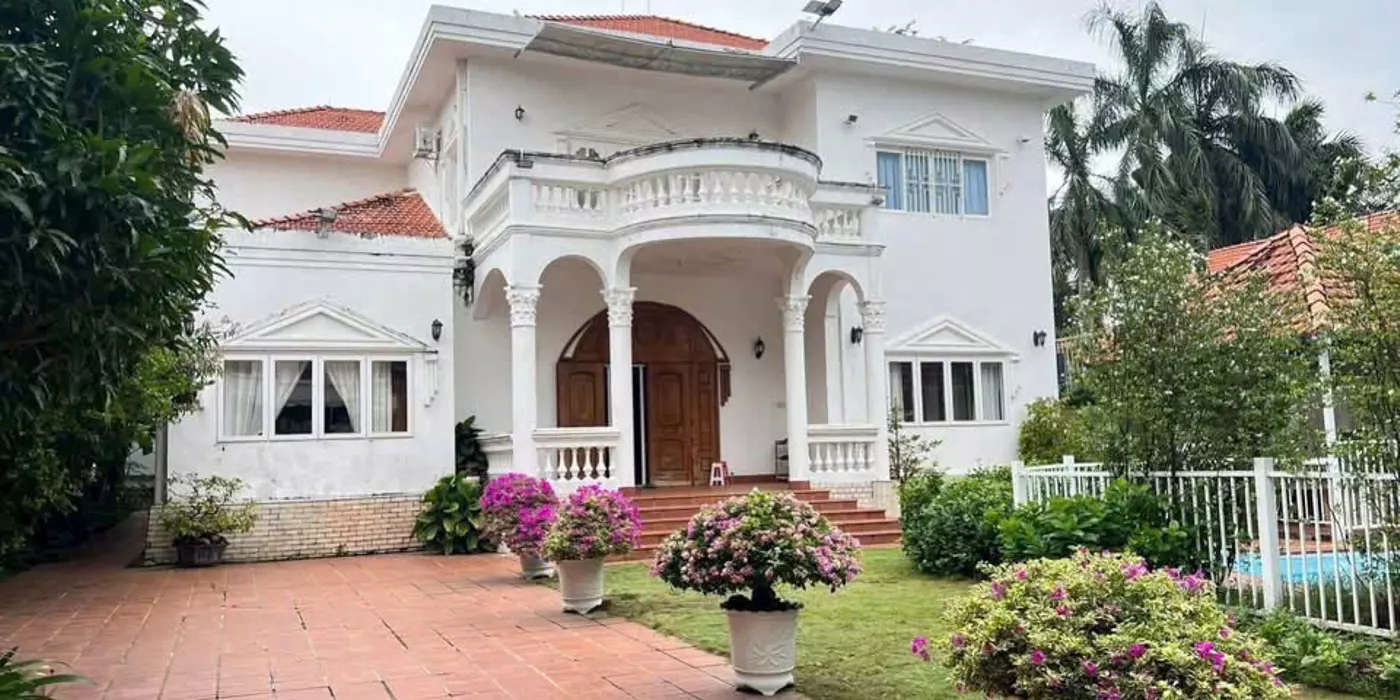 cần tiền ban can Biệt thự compound Thảo Điền -  tại Q2   -Diệntích: 1.050m² - 200 tỷ