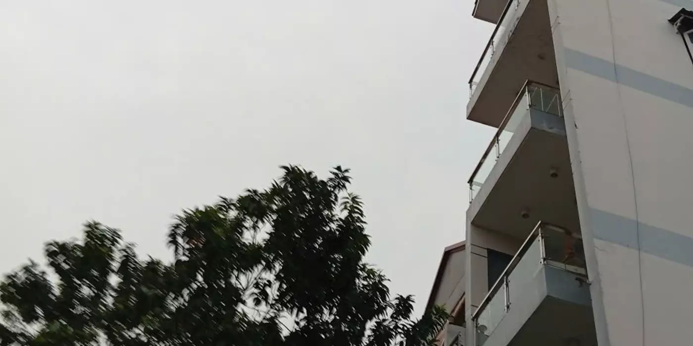 Bán nhà MTKD sầm uất ngày chợ Tân Hương, 4x17m, 5 tầng, 16 Tỷ
