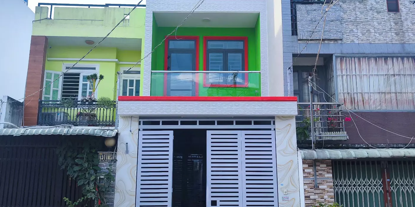 CẦN BÁN 80M2 NHÀ 2 TẤM ĐẸP LUNG LINH ĐƯỜNG XE TANK