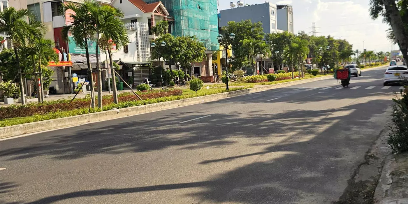 Cần bán đất đường hồ xuân hương, dt 265m2 ngang 10m gần biển mỹ khê