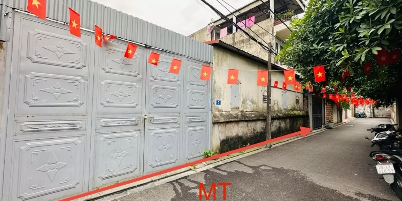 Bán nhà C4 Ngọc Thuỵ 200m x 15m vuông đẹp, ngõ oto tải, giá rẻ nhất khu vực.