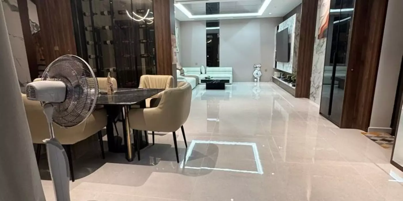 Bán biệt thự nhà phố Nguyễn Văn Cừ- Phân Lô- Ô tô tránh- Sát Phố - 160m mặt tiền rộng- 30,2 tỷ(TL)