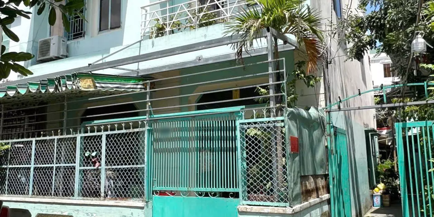 Nhà góc 2 tầng (7.7x13m) gần đường Dương Bá Trạc P1Q8. Giá 6.2 tỷ
