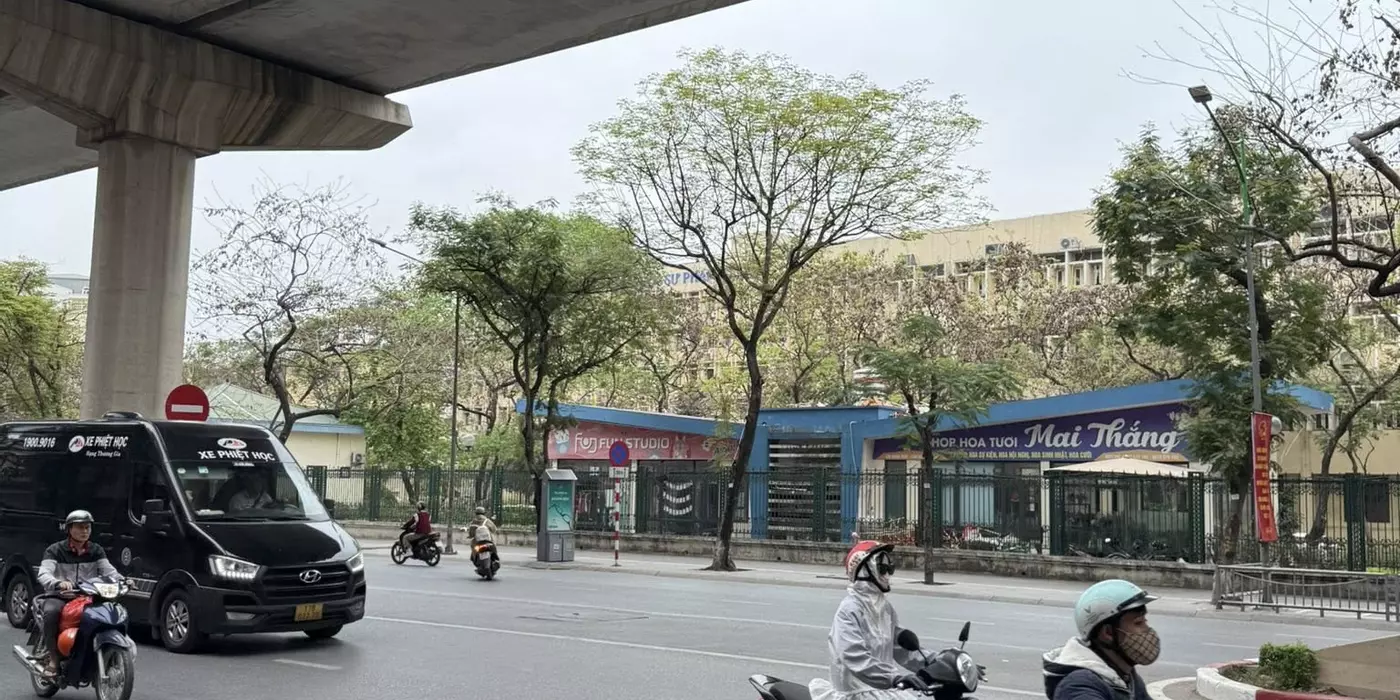VỊ TRÍ VÀNG KINH DOANH - MẶT ĐƯỜNG XUÂN THUỶ CẦU GIẤY: DT 188M2, 7 TẦNG THANG MÁY - 75 TỶ