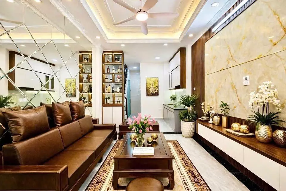 Bán nhà phố Hào Nam, Đống Đa, ngõ nông, nhà xây mới, 41m, 5 tầng thang máy, 12.8 tỷ