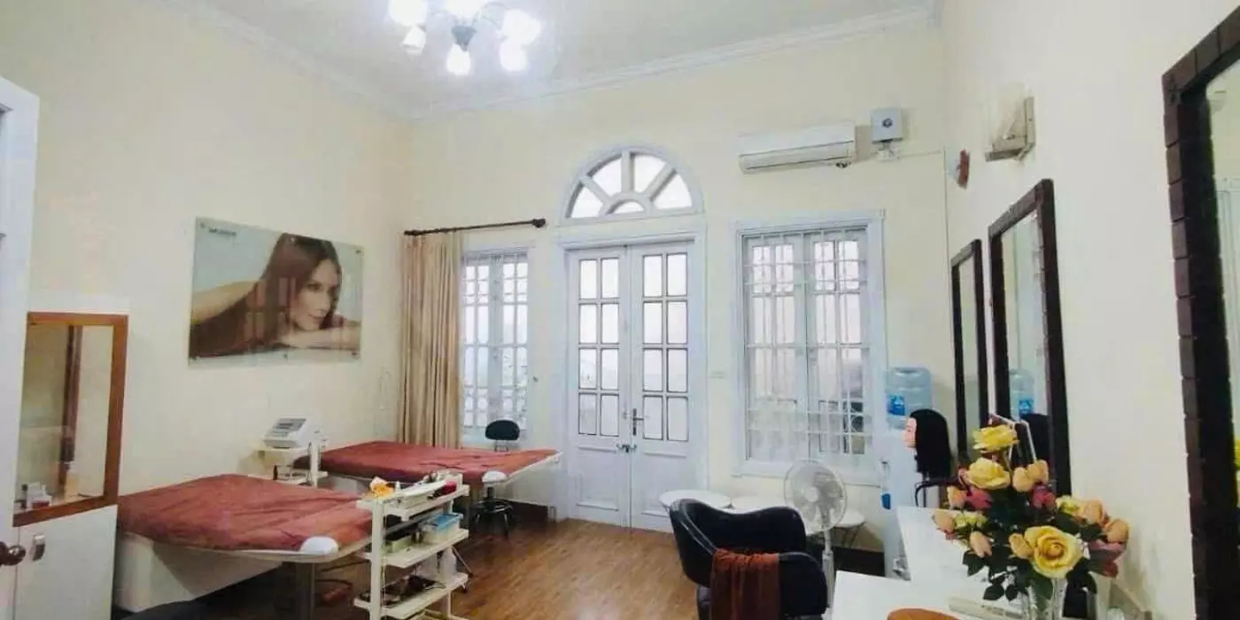 BÁN PHÂN LÔ Ô TÔ HOÀNG CẦU 66Mx4T, MT5M - VỊ TRÍ ĐẸP - 1 NHÀ RA PHỐ - KINH DOANH